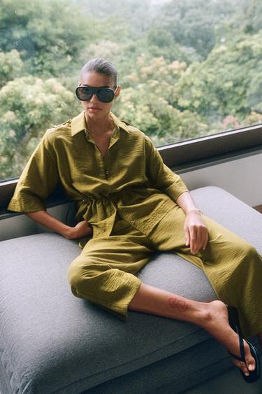 РУБАШКА САФАРИ ИЗ ЛЬНА С ЗАВЯЗКАМИ — ЦВЕТ ОЛИВКОВОГО МАСЛА от Zara