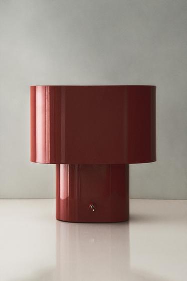 CORDLESS IRON TABLE LAMP - Red by Zara