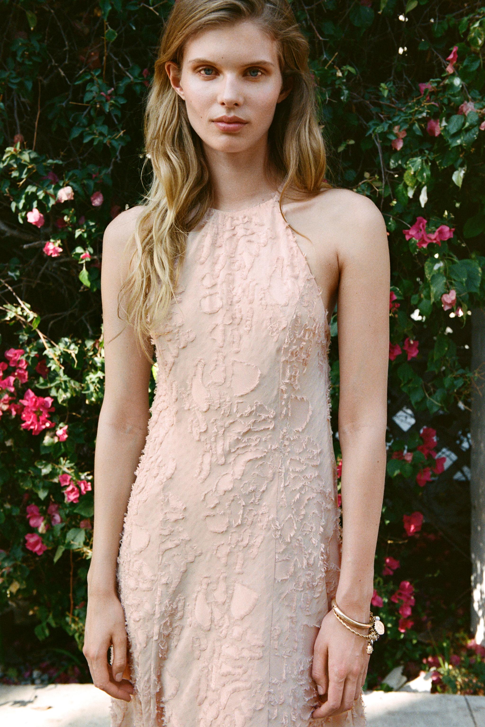 ☆ドイツ発*ZARA*新作*テクスチャーホルターワンピ/BEIGE PINK☆ タグ付】ZARA ホルターネック構造ワンピース XS ピンクベージュ