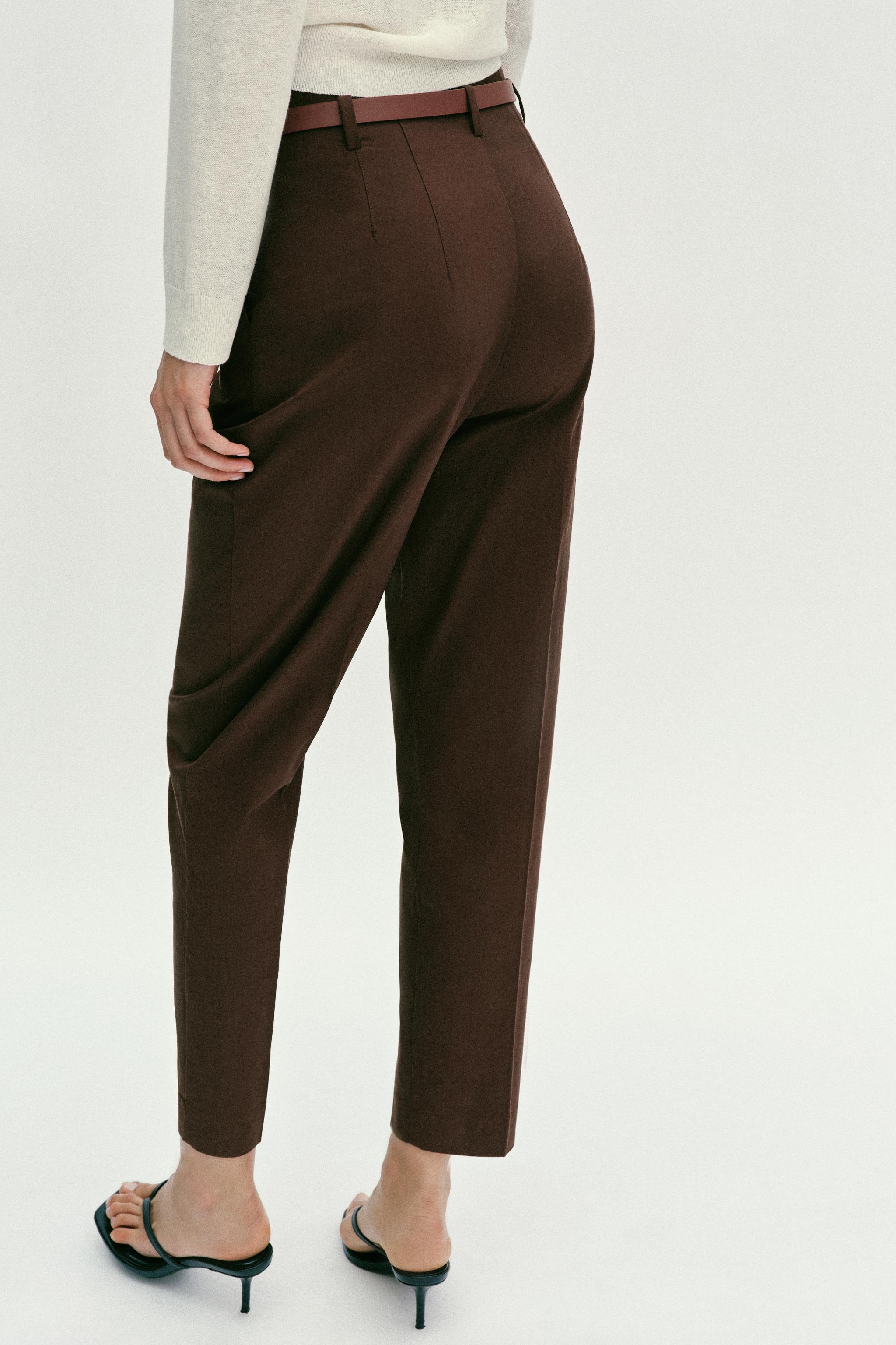 HIGH-WAISTED BELTED PANTS