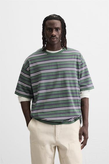 CAMISETA COM JACQUARD LISTRADA - Verde / Cru da Zara