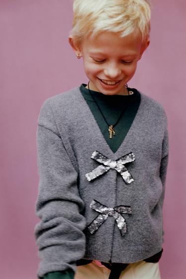 GILET EN MAILLE COL EN V NŒUDS BRILLANTS - Gris de Zara