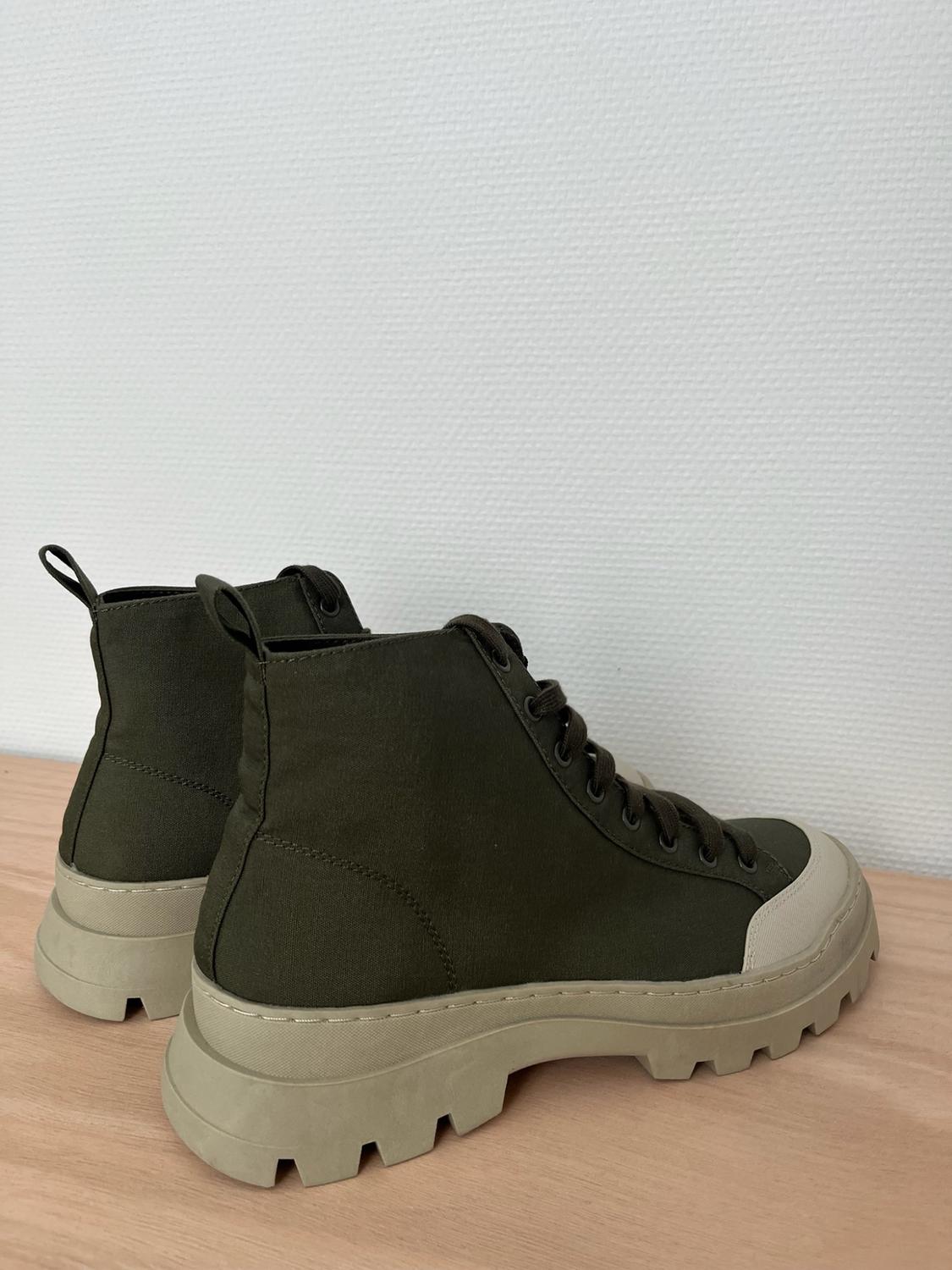 CANVAS ANKLE BOOTS WITH TRACK SOLES - Image 3
