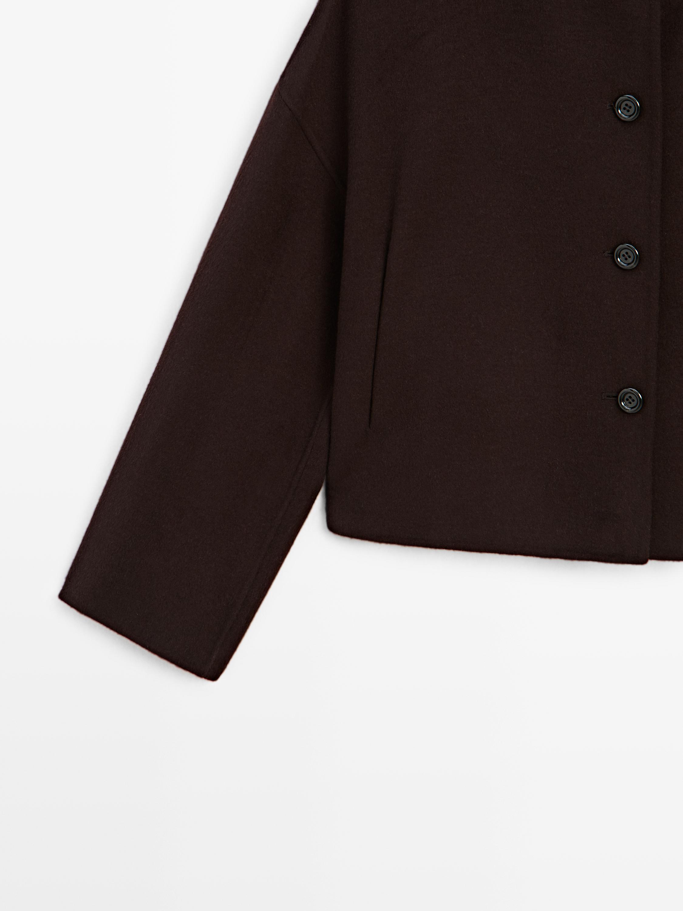 Short jacket with high neck