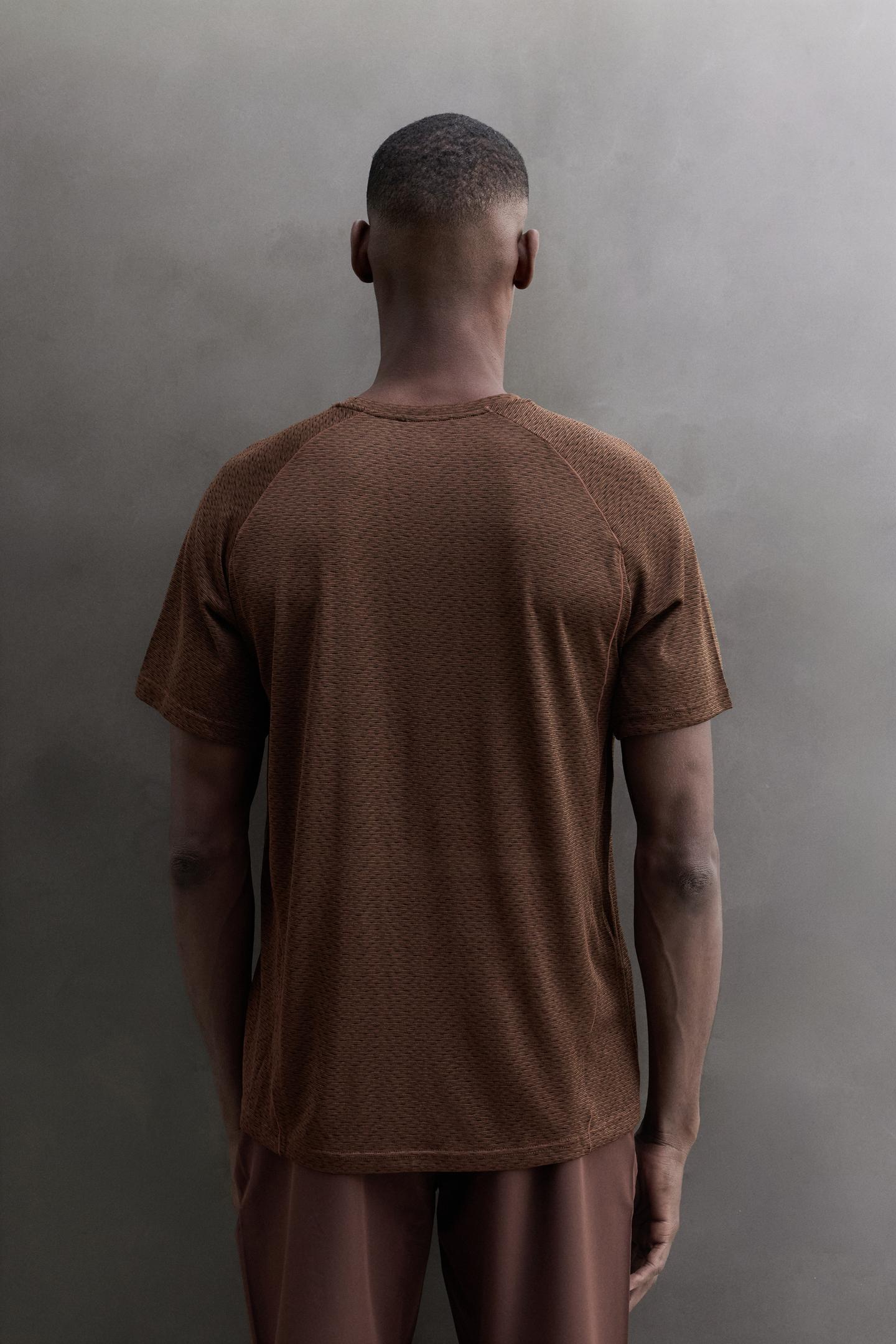Мужская футболка Zara Structured Running, цвет: Коричневый — фото 3