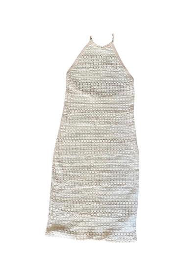 VESTIDO ENTALLADO CUELLO HALTER