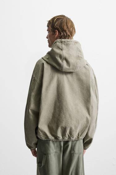 VESTE DÉLAVÉE À CAPUCHE - Kaki de Zara - Image 2