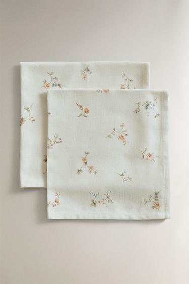 PACK SERVILLETAS ESTAMPADO FLOR PEQUEÑA (PACK DE 2) - Crudo de Zara