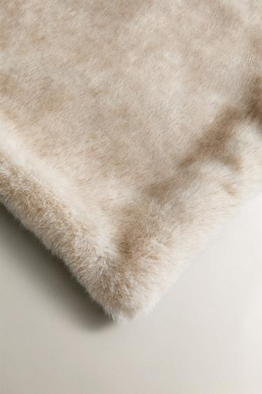 DOUBLE-FACED FAUX FUR THROW - Sand by Zara - Image 1