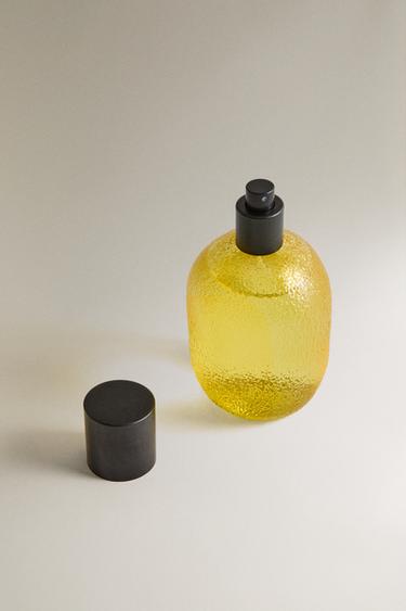 (190 ML) GINGER LEMON FABRIC FRESHENER SPRAY - Pastel yellow by Zara - Image 1