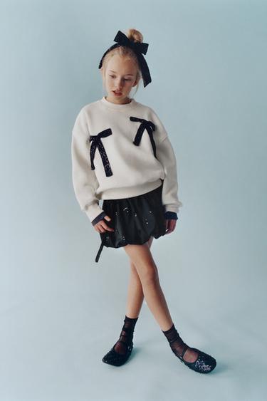 ЖҮРЕК ТӘРІЗДІ МОНШАҚТАРЫ БАР ҮРМЕЛІ БЕЛДЕМШЕ - Қара Zara компаниясынан