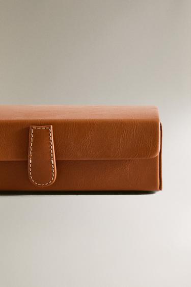 SMALL LEATHER TOILETRY BAG WITH COMPARTMENTS - Mid-camel by Zara - Image 4
