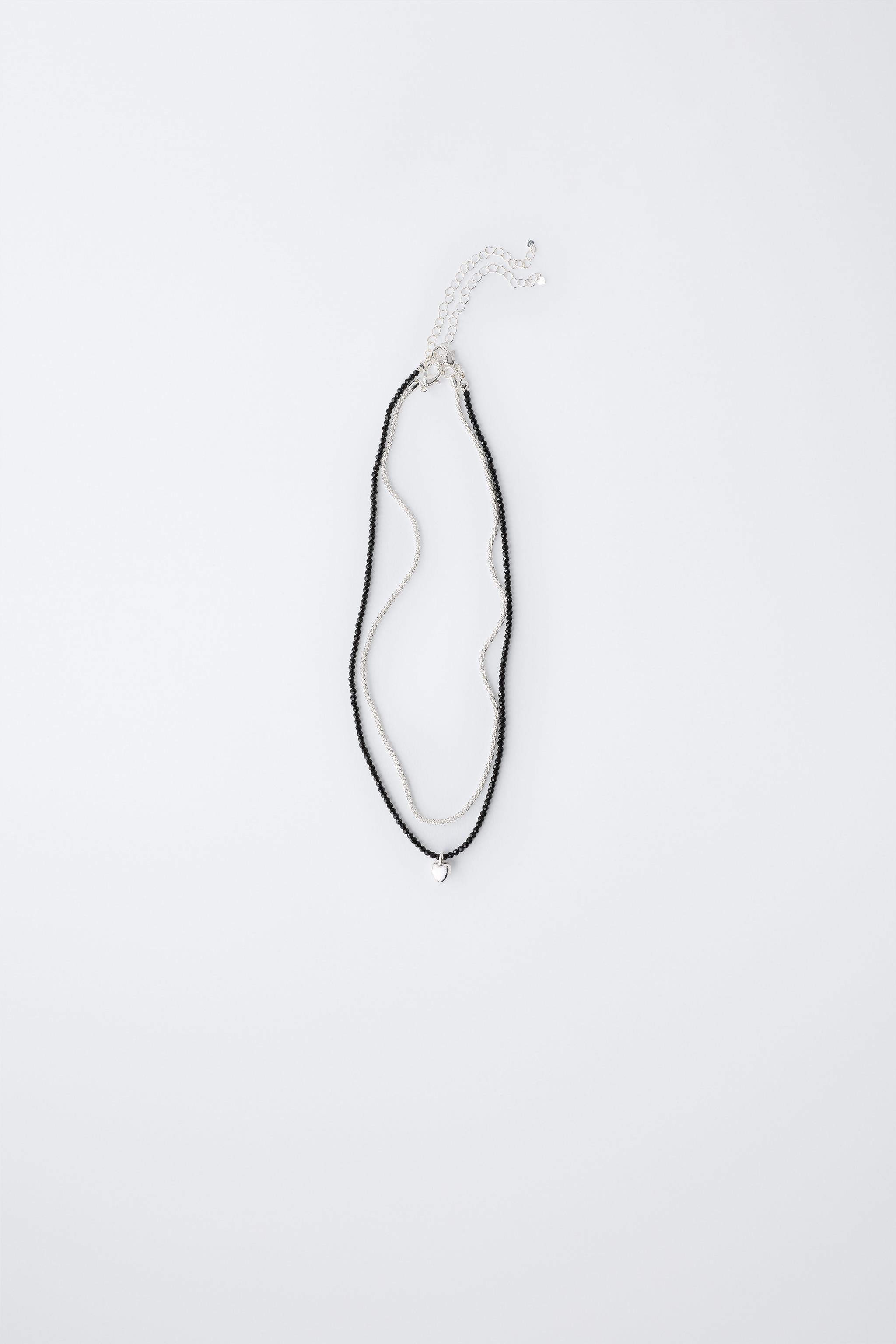 LOT DE DEUX COLLIERS CŒUR