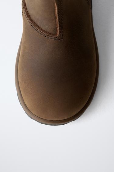 بوت عصري حافي القدمين - بني الخاص بـ Zara