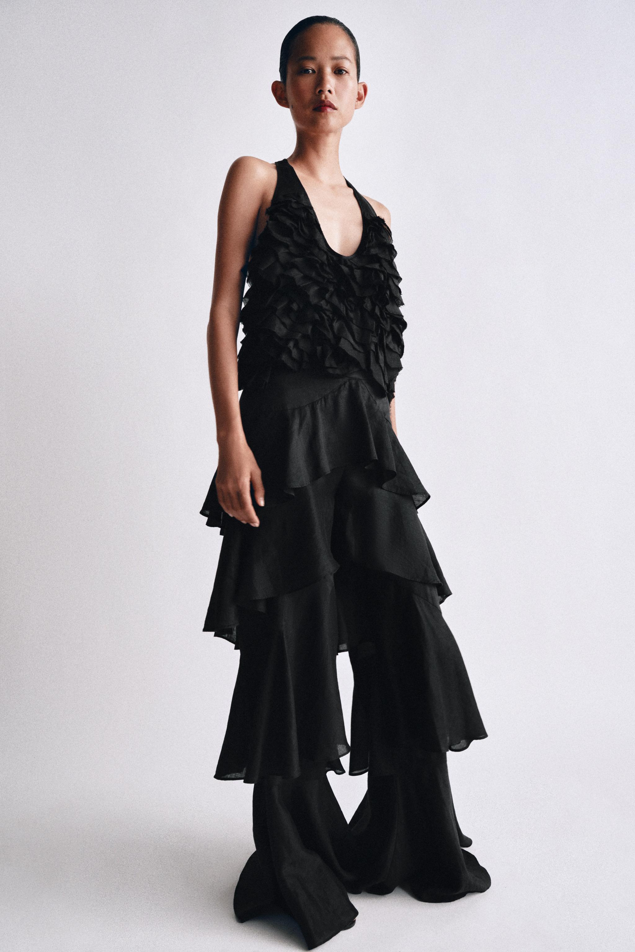 ラミー フリル トップス ZW COLLECTION - ブラック | ZARA Japan / 日本