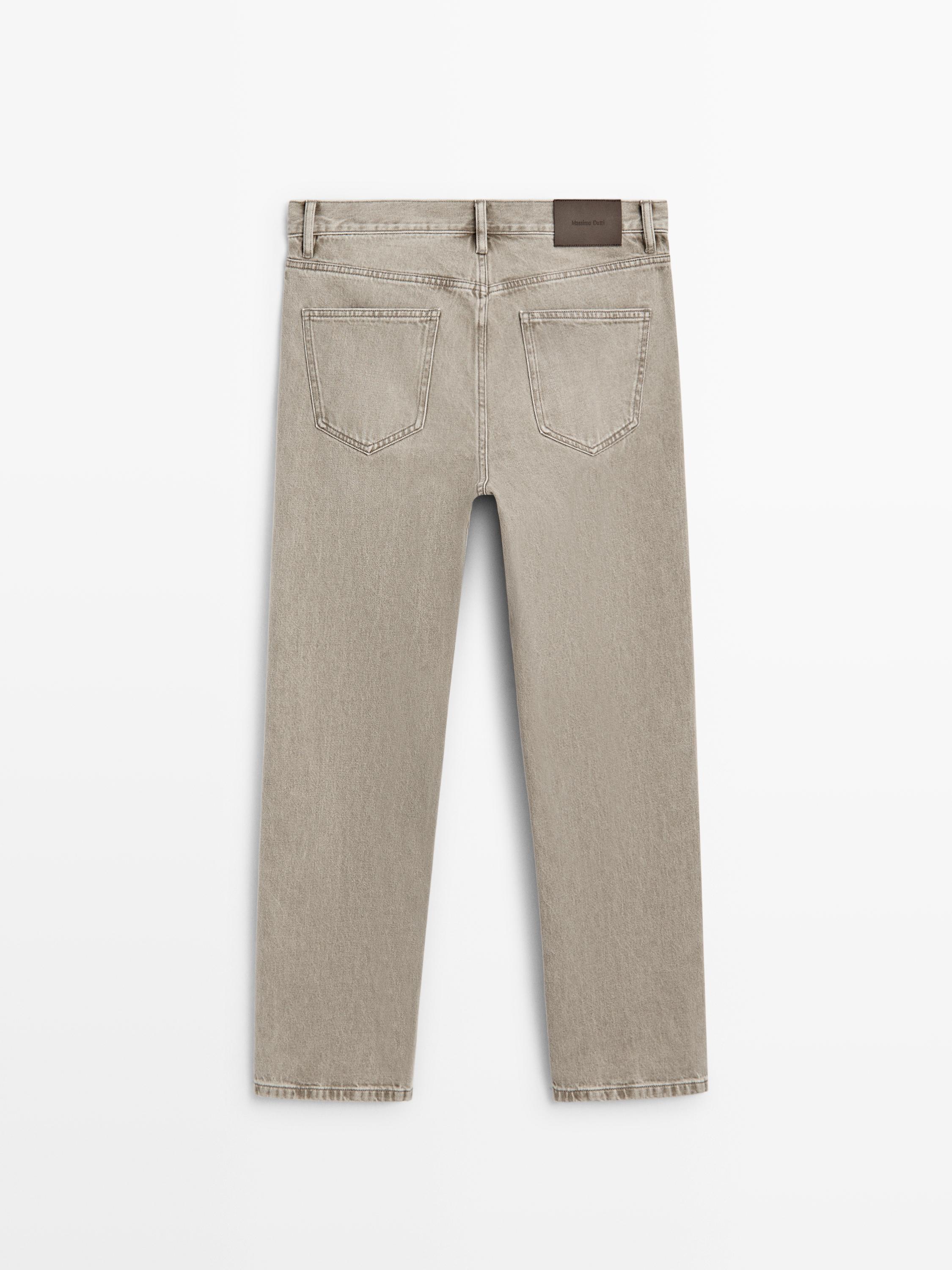 Straight-leg jeans
