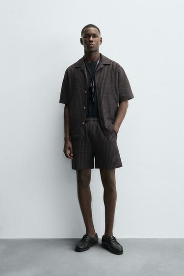 BERMUDES SEERSUCKER RATLLES CONFORT - Marró-blau de Zara