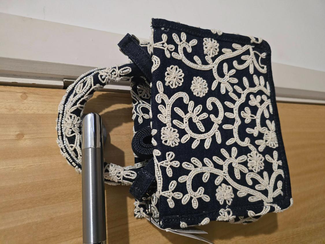 BLUE AND WHITE DENIM EMBROIDERED BEADED BAG - Image 5