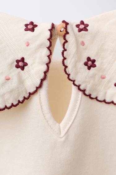 T-SHIRT MIT BUBIKRAGEN UND STICKEREIEN - Cremefarben von Zara