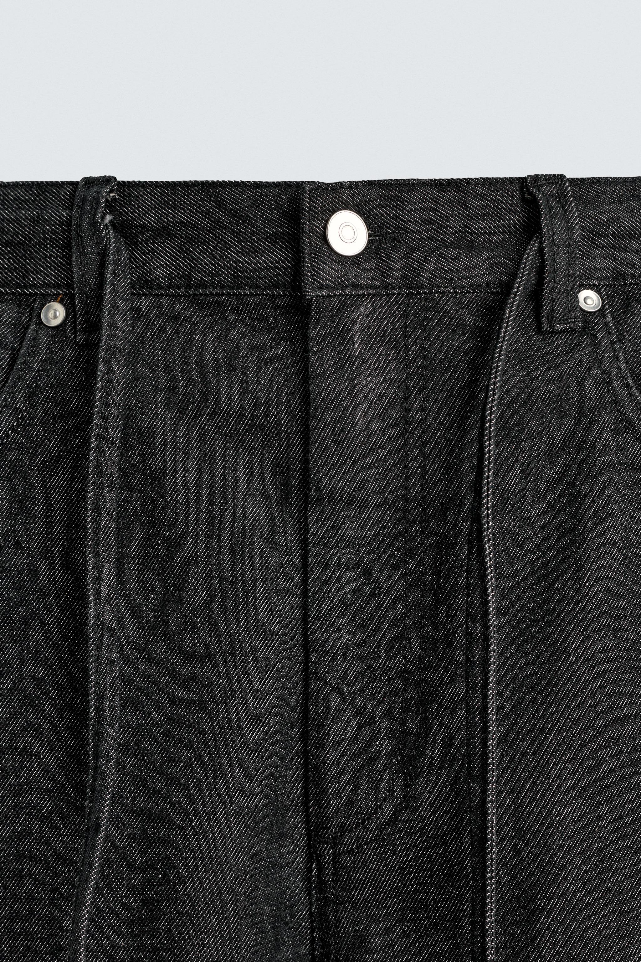 RELAXED FLARE FIT JEANS