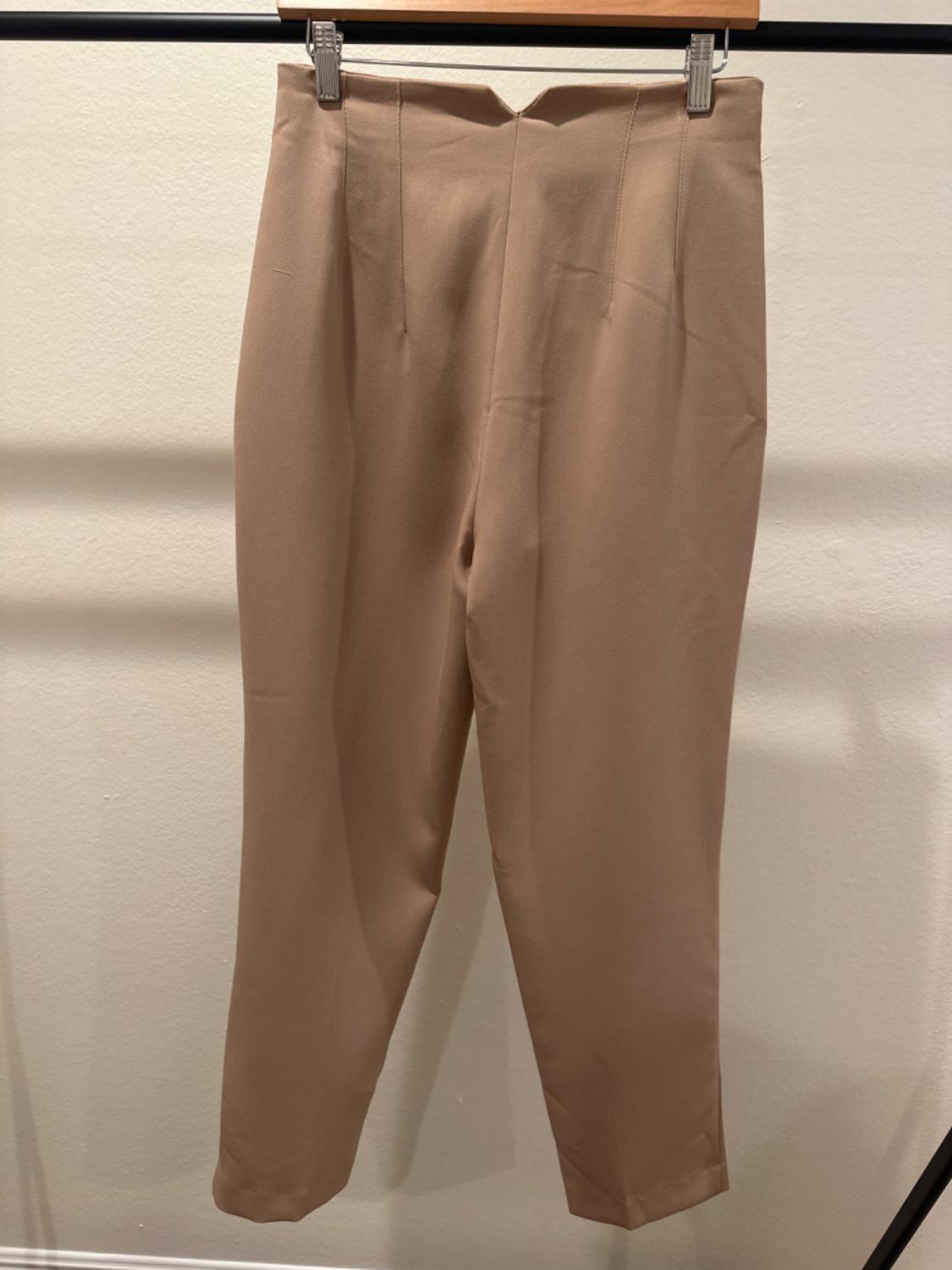 PANTALÓN TIRO ALTO PINZAS - Image 2