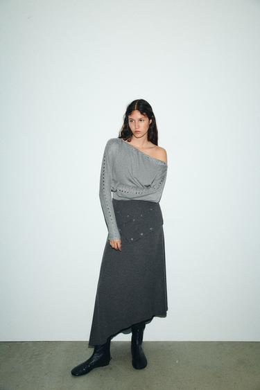 تيشرت بأكمام خفاش مرصعة - رمادي فيجوريه الخاص بـ Zara