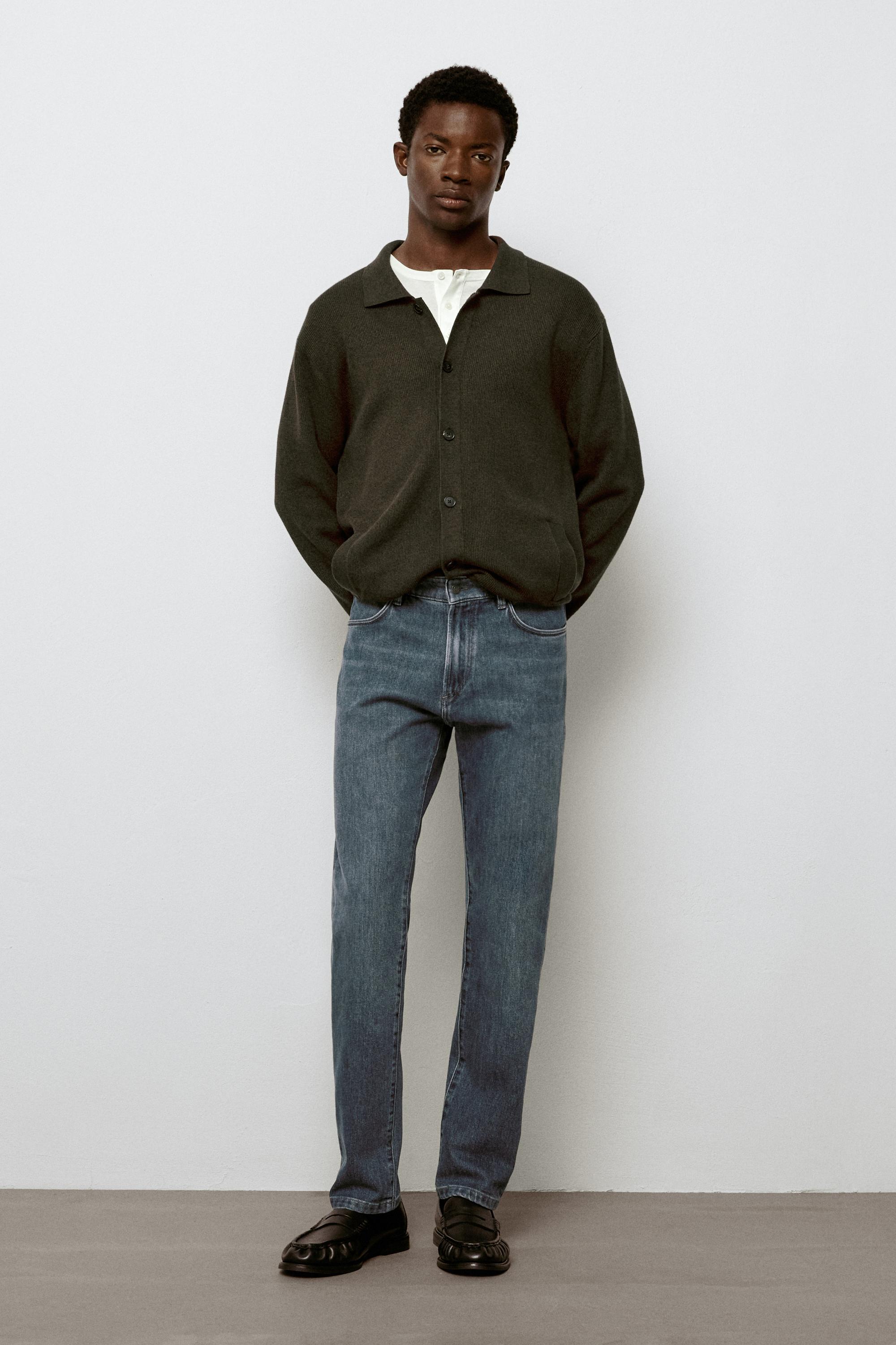 Enzymatic tapered fit jeans — Bluish