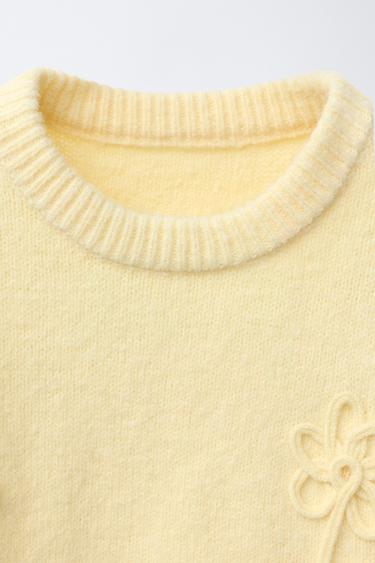 PULL EN MAILLE À FLEURS EN LACET - Jaune de Zara - Image 2