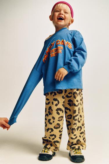 PANTALON STRAIGHT EN MOLLETON ANIMAL PRINT - Ocre de Zara