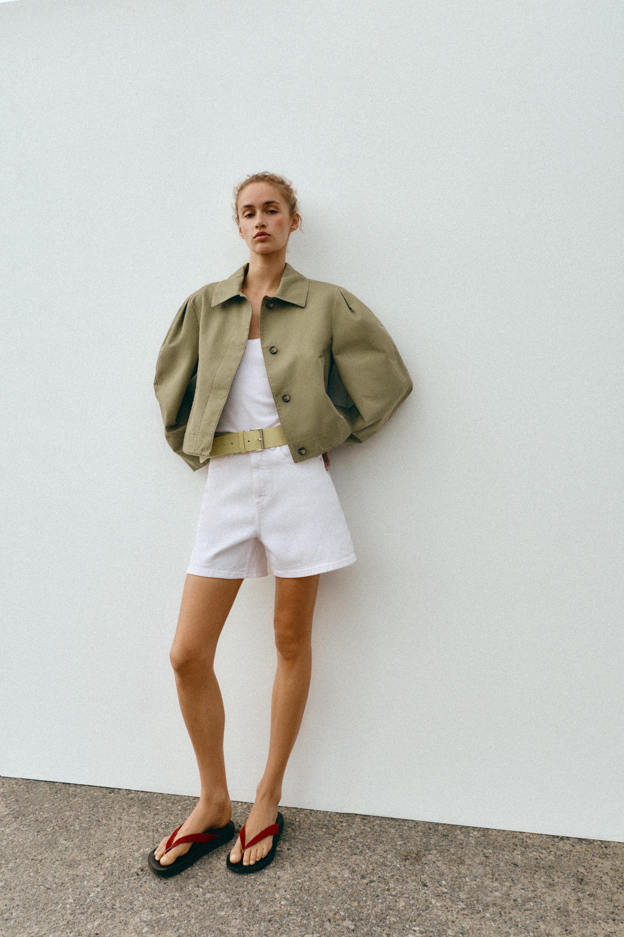 【サラマリカ】Srideri Gather Short Jacket Hilary Canvas Mini Short in safari green | Ramy Brook