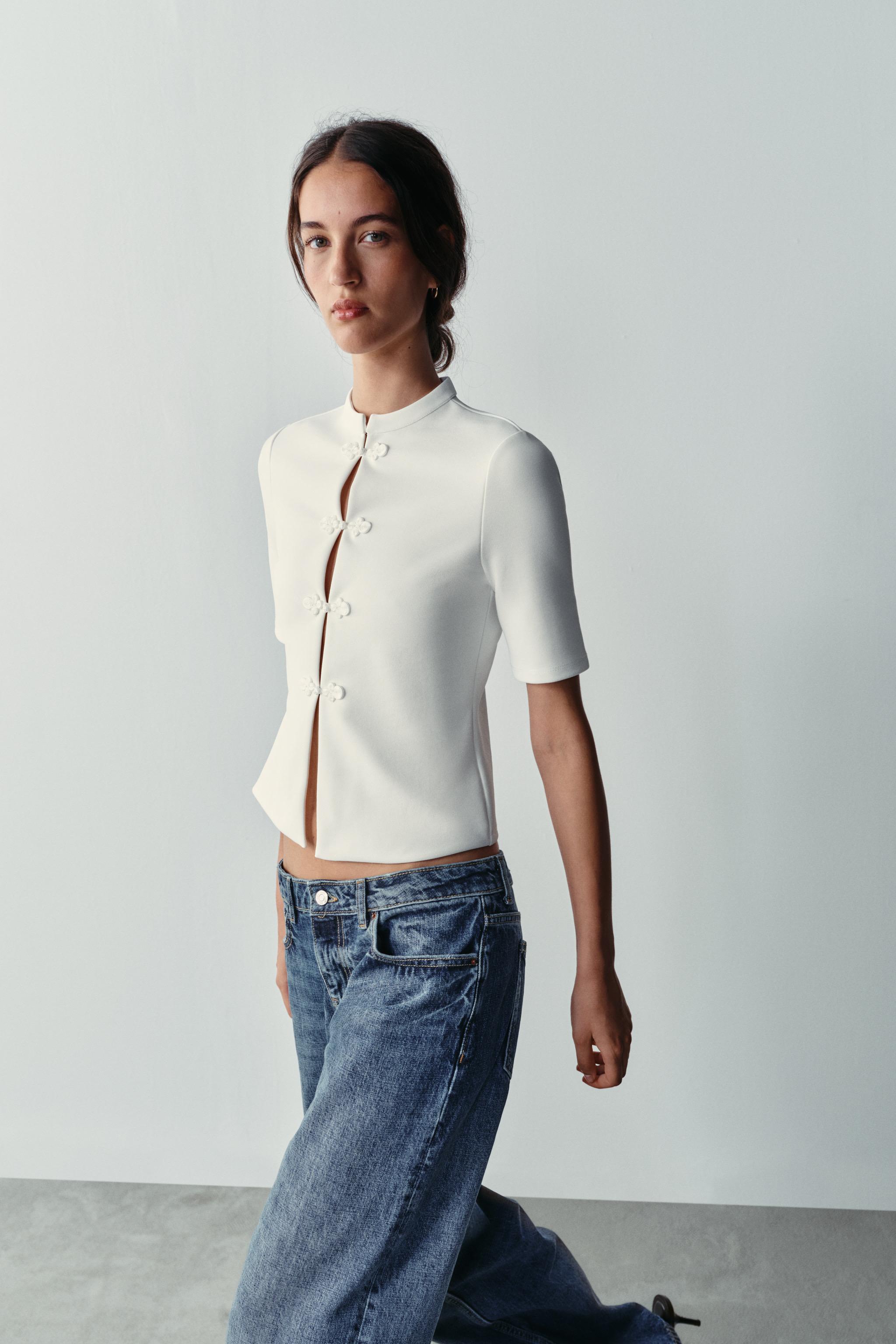 SHORT SLEEVE FROG FASTENING TOP — White