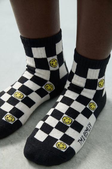 Zara TWO-PACK OF SMILEYWORLD ® CHECKERED MID-CALF SOCKS - Black / White