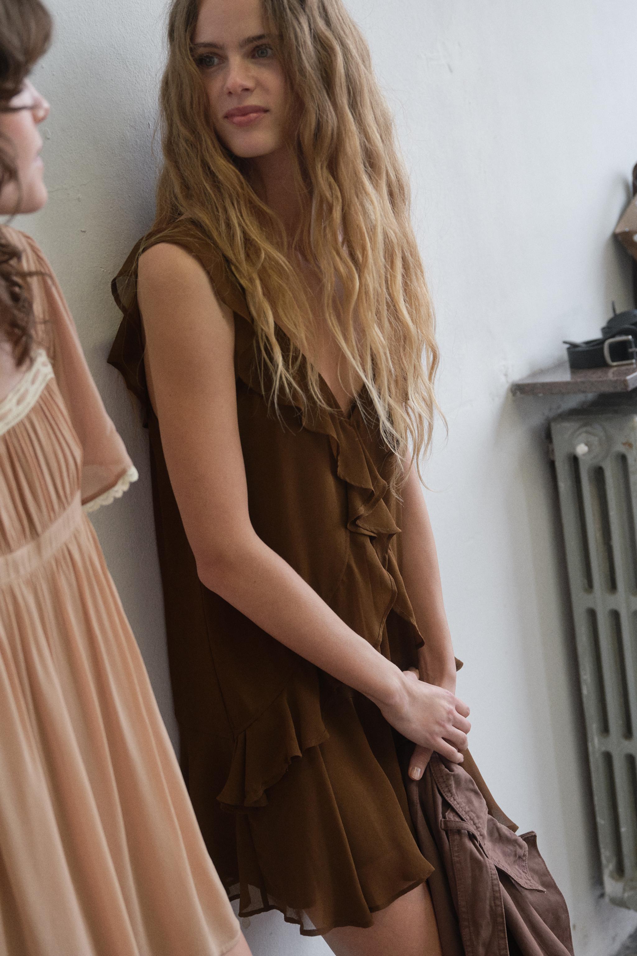 RUFFLED SHORT DRESS