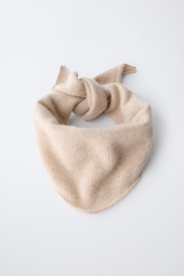 FOULARD TRIANGULAIRE 100 % CACHEMIRE - Iceberg de Zara - Image 1