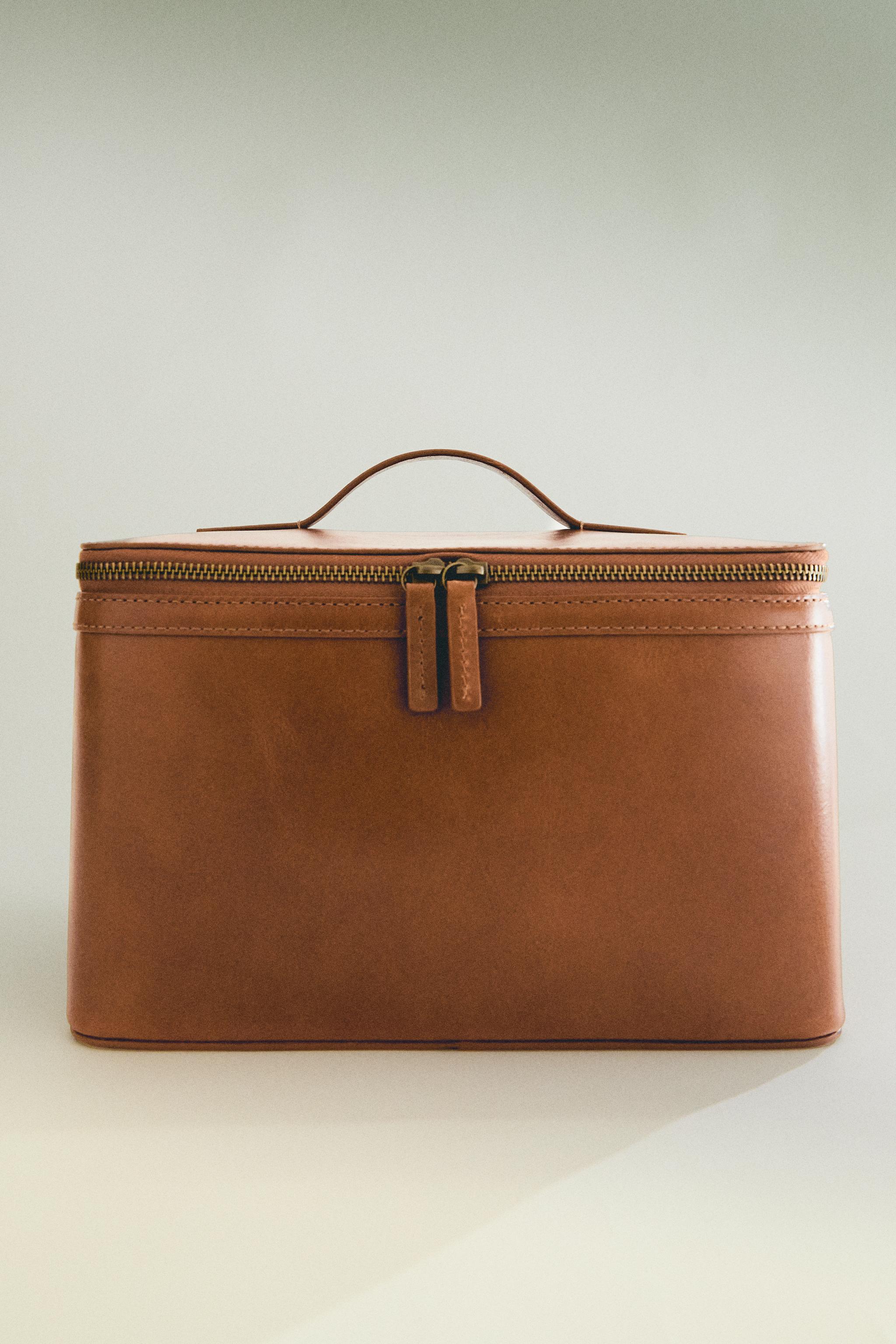 LARGE LEATHER MAKEUP BAG