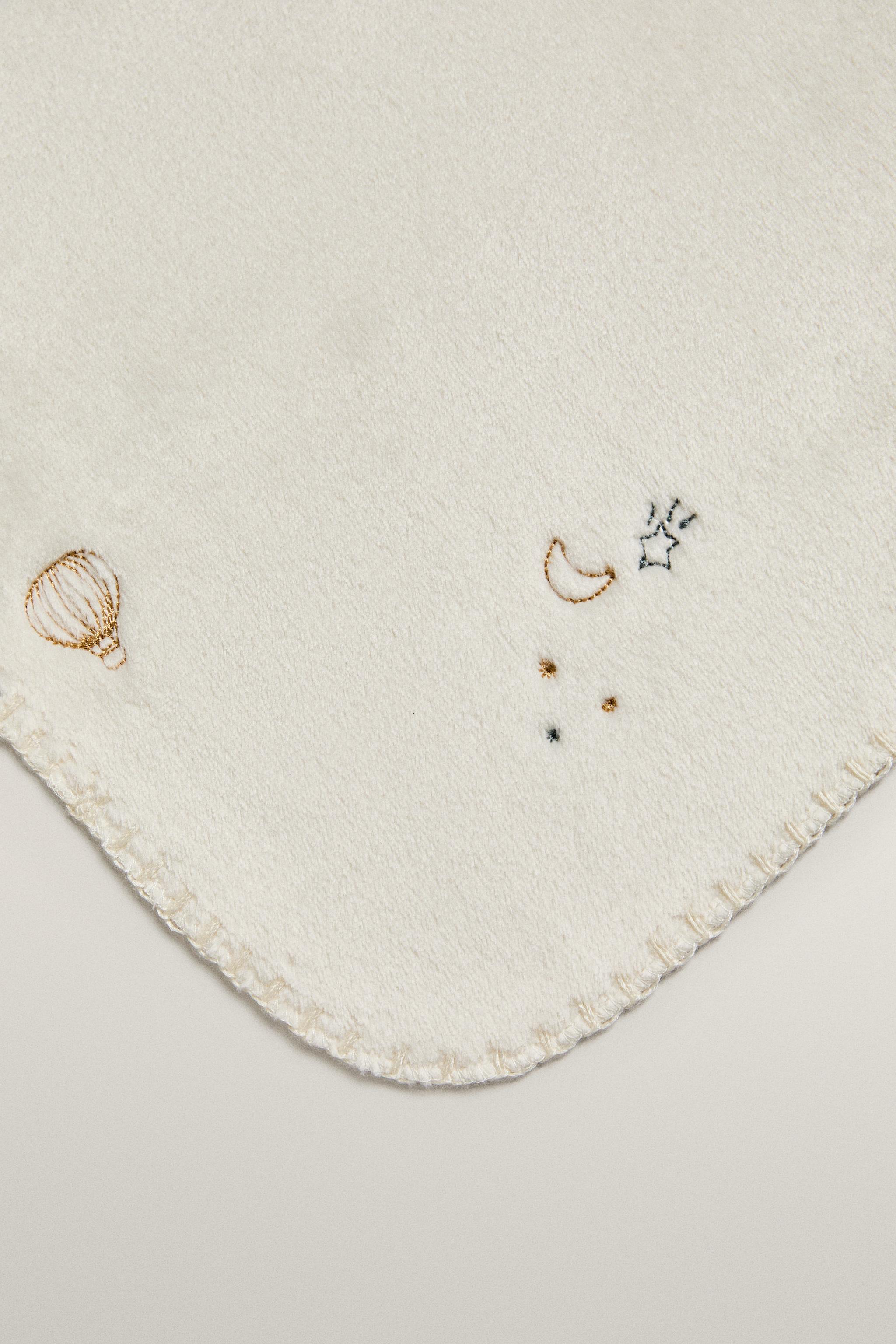 EMBROIDERED BALLOON BABY FLEECE BLANKET