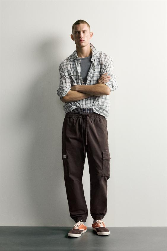 PANTALÓN CARGO SLIM FIT - Marrón de Zara - Imagen 0