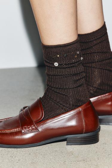 CALCETINES CON LANA JOYAS ABALORIOS - Marrón de Zara - Imagen 0
