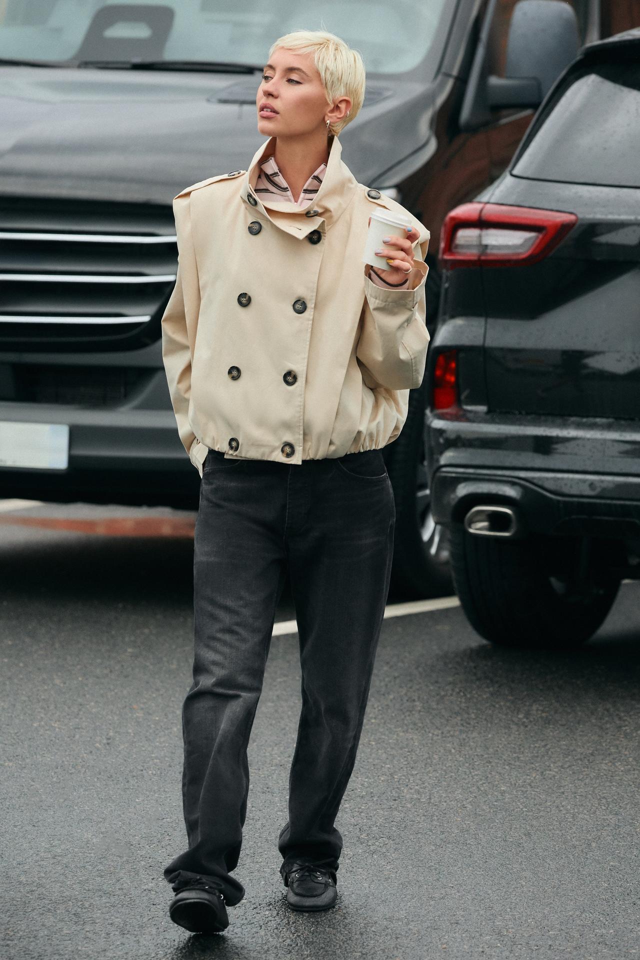 FAUX SUEDE PLEATED SHORT TRENCH COAT — Sand