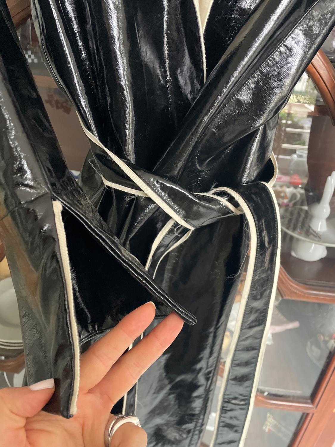 COAT WITH CONTRAST FLAPS - LIMITED EDITION - Image 2