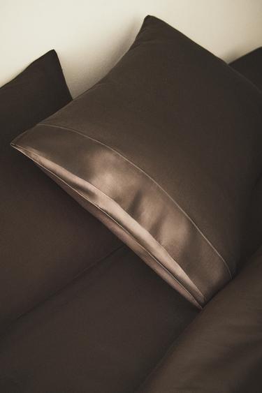SATEEN PILLOWCASE WITH TRIM (300 THREAD COUNT) - Dark brown by Zara - Image 5
