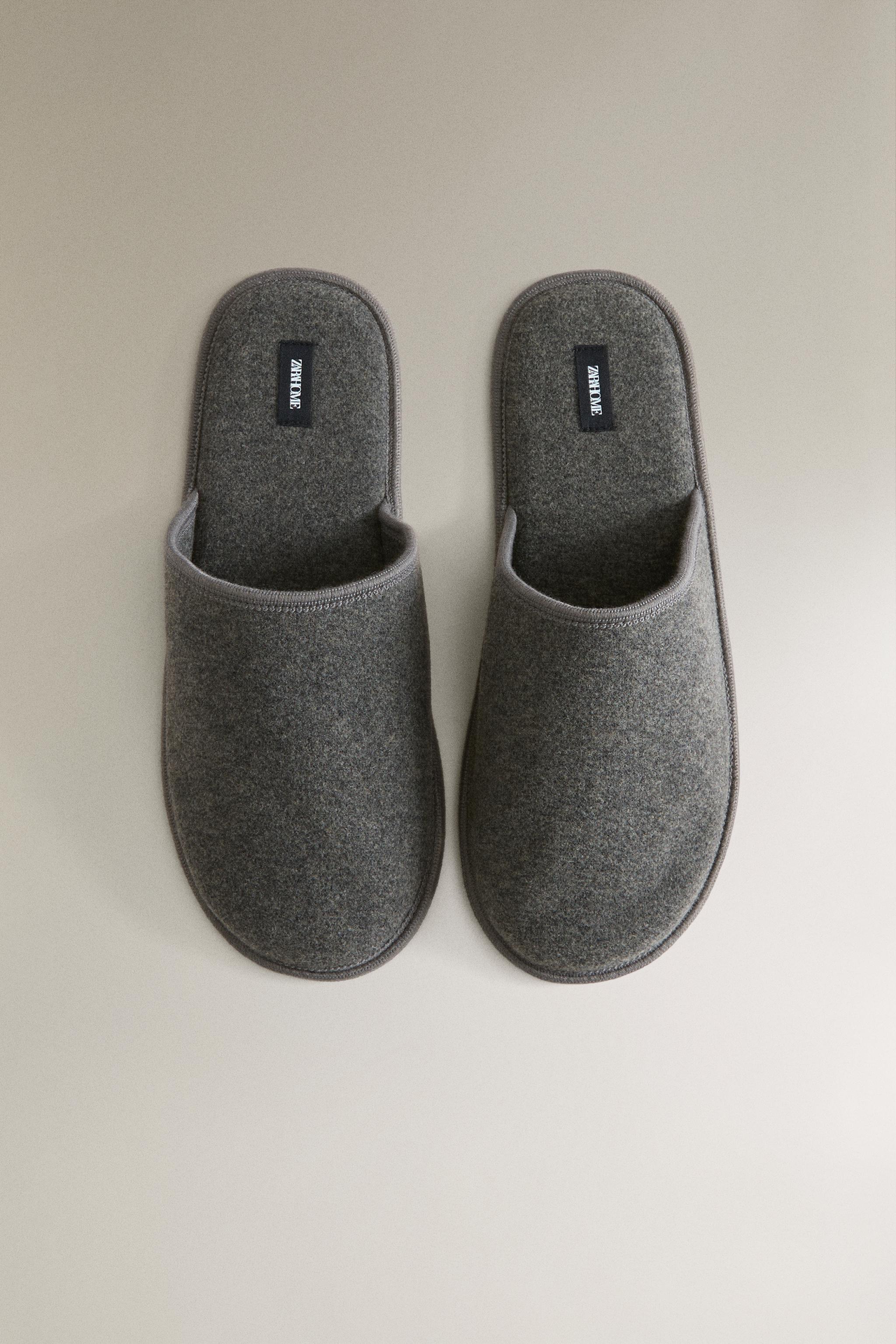 WARM FABRIC SLIPPERS