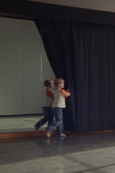 تيشرت بأكمام رنغلان - خَام by Zara