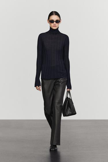 Pull en maille cÃ´telÃe Ã col montant - Bleu marine de Zara - Image 0