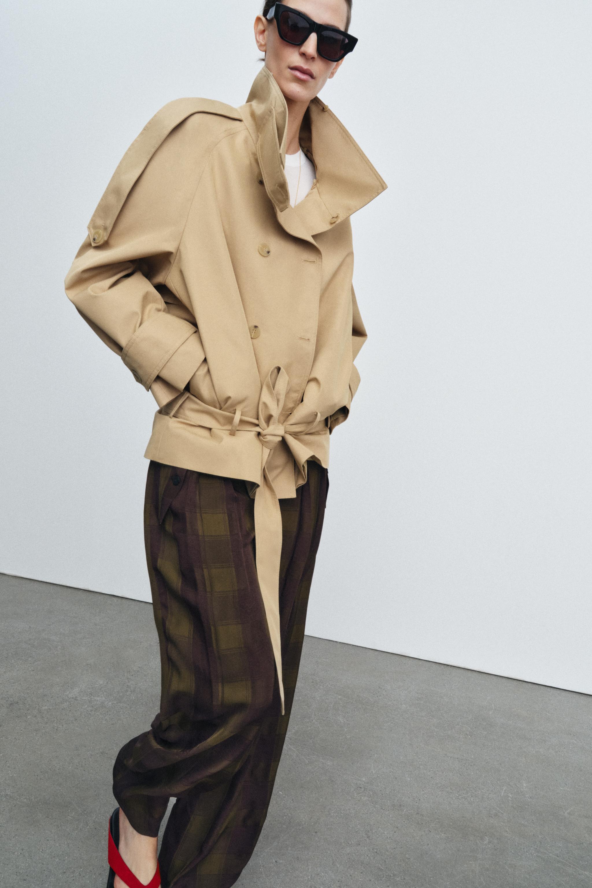 【新品未使用】ZARA ショート丈ハイネックトレンチコート　M ZARA】ショート丈ハイネックトレンチコートZW COLLECTION (ZARA