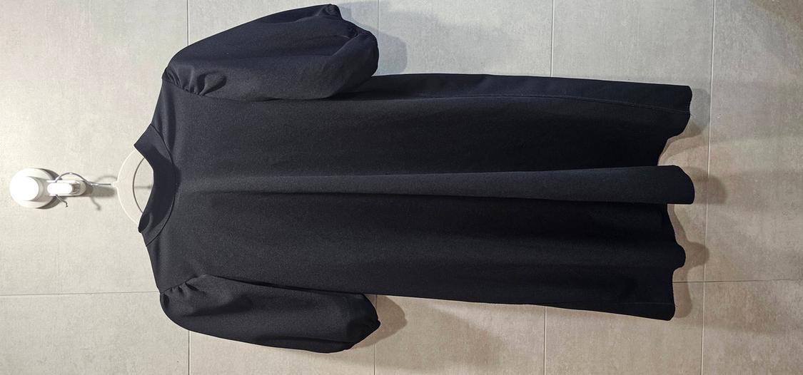 BLACK MIDI DRESS WITH PUFF SLEEVES AND DETAILED NECKLINE. - Image 3