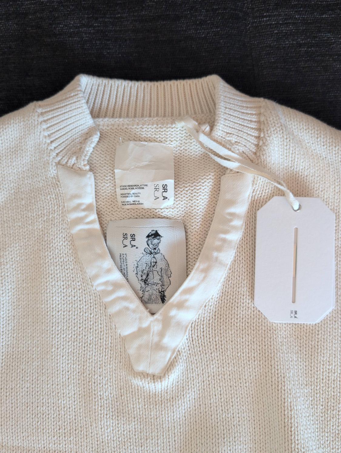 V-NECK SWEATER X SR_A - Image 4