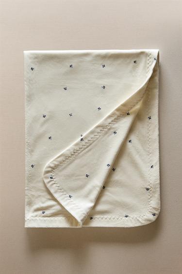 FLEECE FLORAL BABY BLANKET - Ecru by Zara