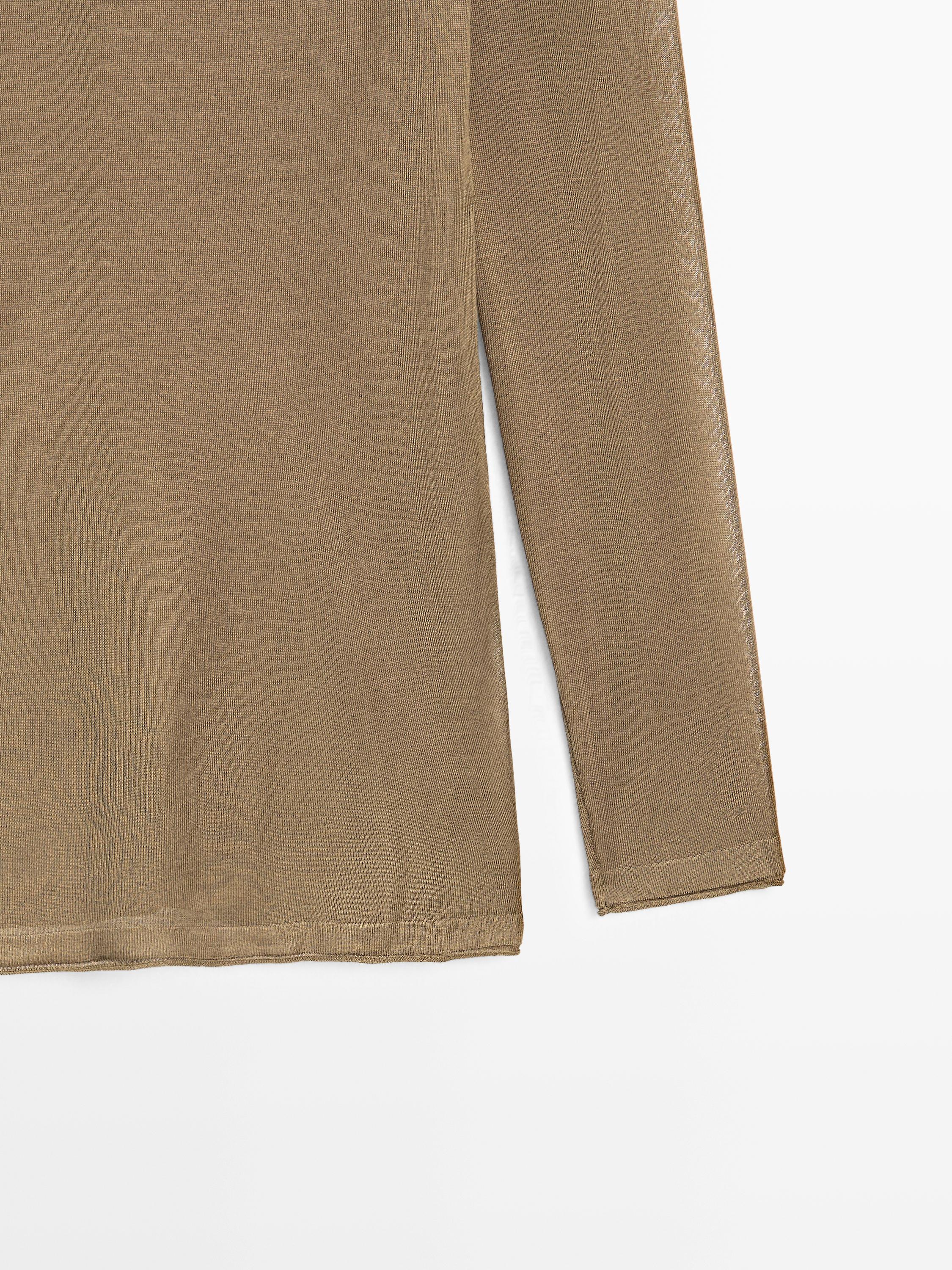 Extra fine knit 100% silk sweater with high neck - LIMITED