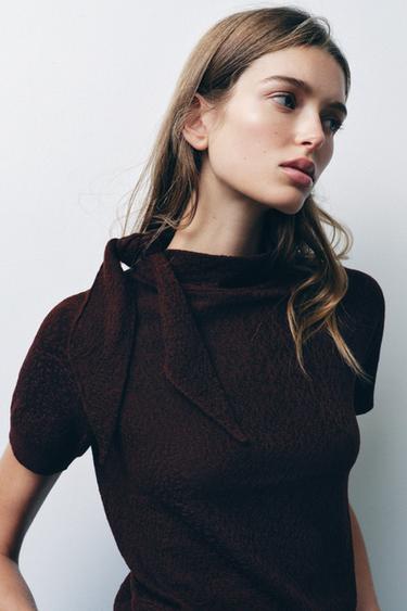 KNOTTED KNIT TOP - Burgundy by Zara